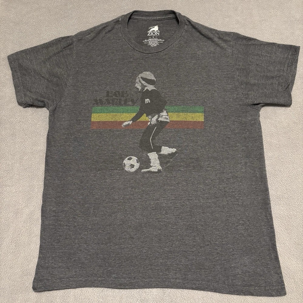 Zion Rootswear Bob Marley Playing Soccer Reggae Graphic T-Shirt Men's L 2014