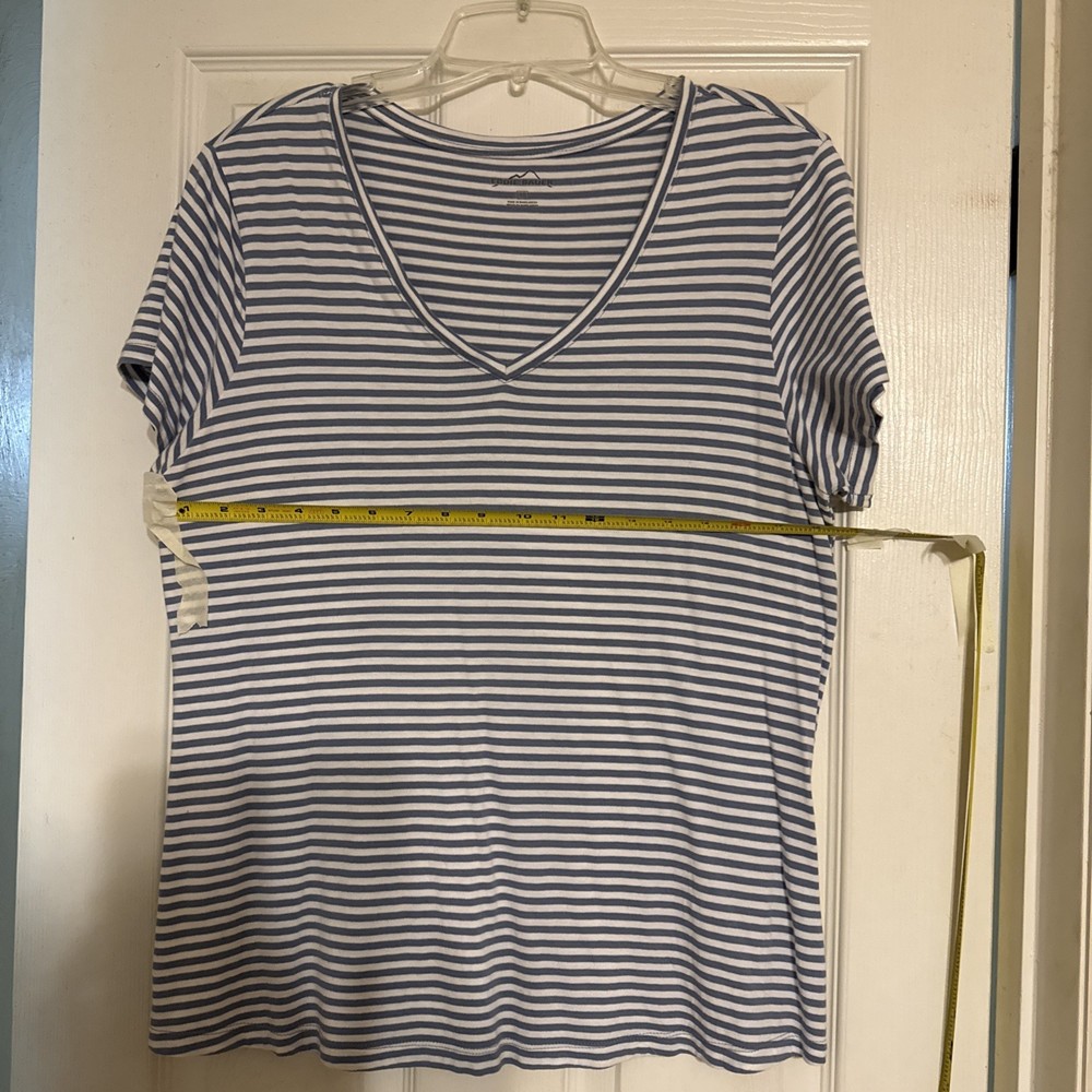 Eddie Bauer Women's V-Neck Short Sleeve Shirt, Blue and White Stripes Size XL