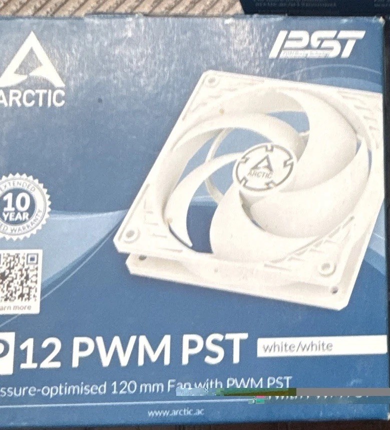 ARCTIC P12 PWM PST 120mm White Case Fan 4-Pin FDB 1800RPM 56.3 CFM