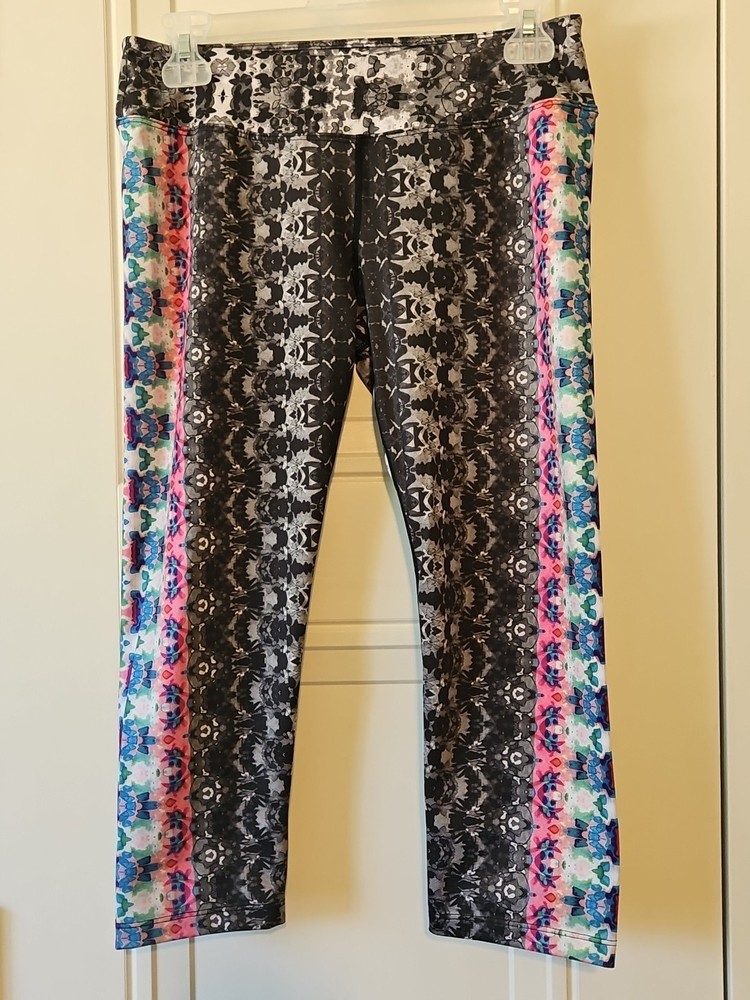 PrAna Activewear Cropped Pants Women's Size Medium Gray Black  Crop Leggings