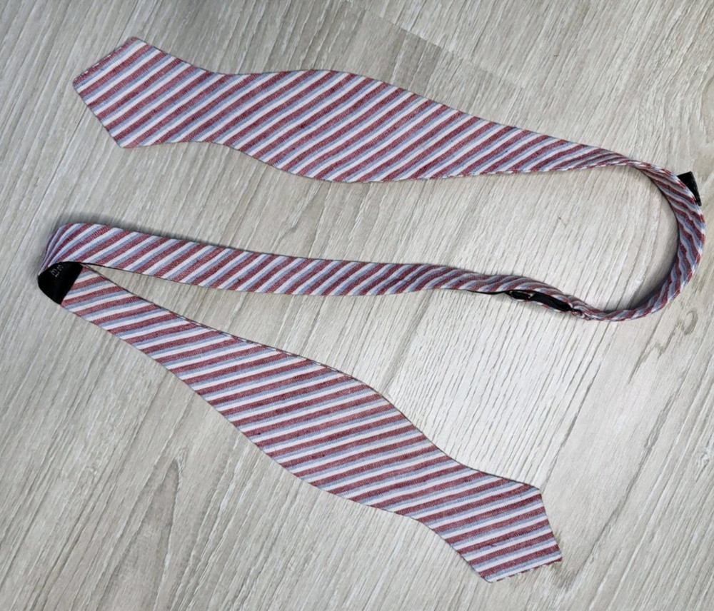 Mens Ajustable Self Tie Pink and White Linen Bow Tie