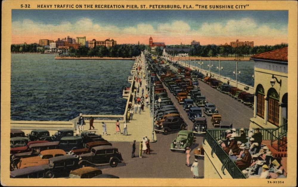 Recreation Pier ~ St Petersburg Florida ~ 1940s cars ~ linen postcard