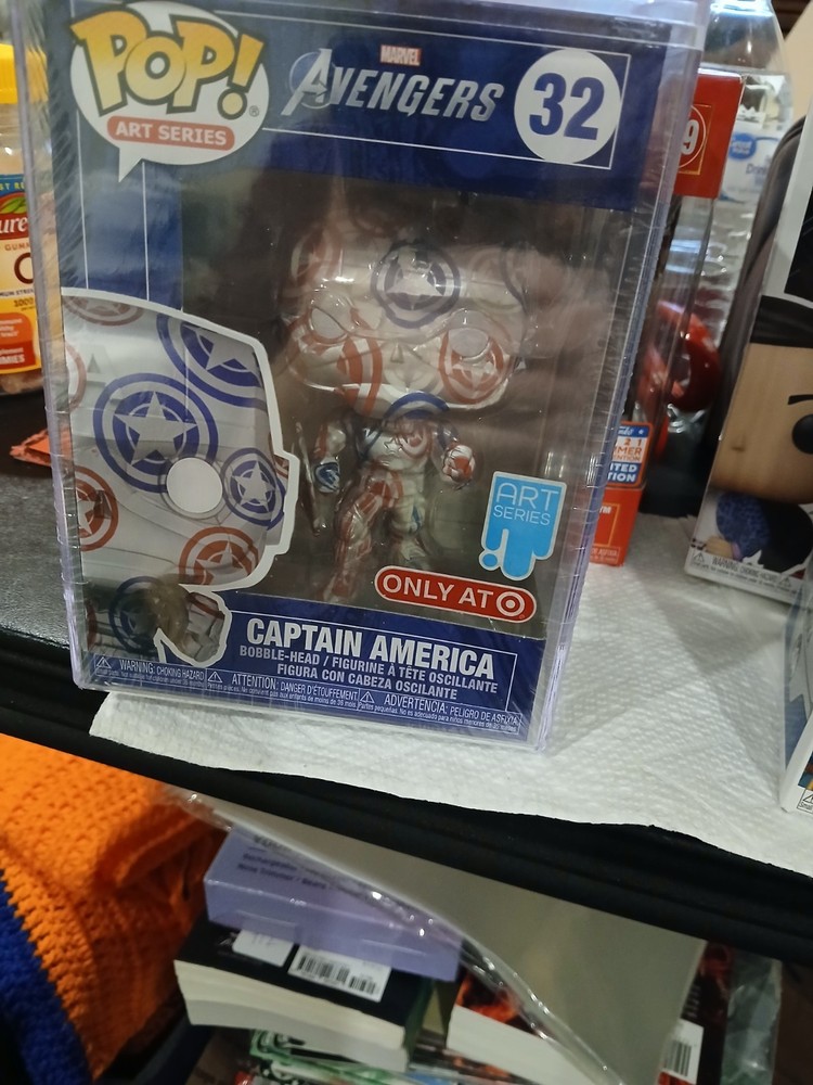 Funko Pop! Protector: Marvel - Captain America - Target (Exclusive) #32