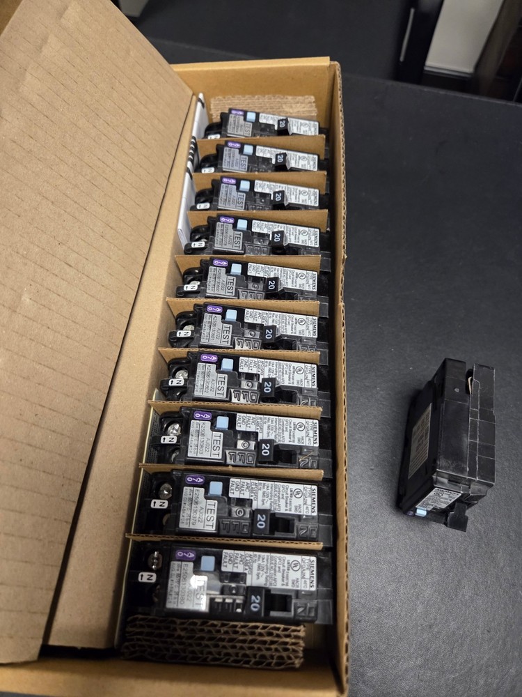 NEW! - 10 PACK - Siemens Q120DFN - Arc-Fault/Ground-Fault Dual Function Breakers