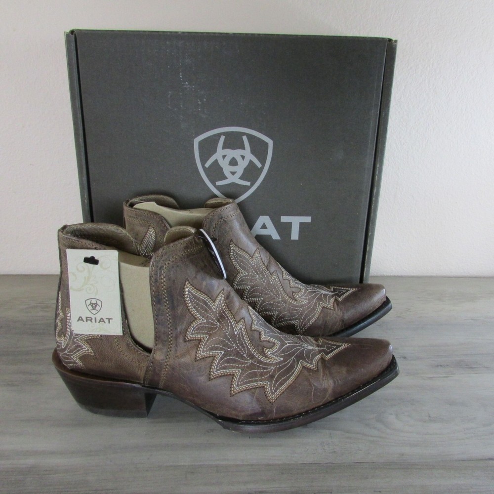 Ariat Women's 9.5 Low Heel Dixon Tooled-Inlay Snip Toe Western Booties - Rhino T