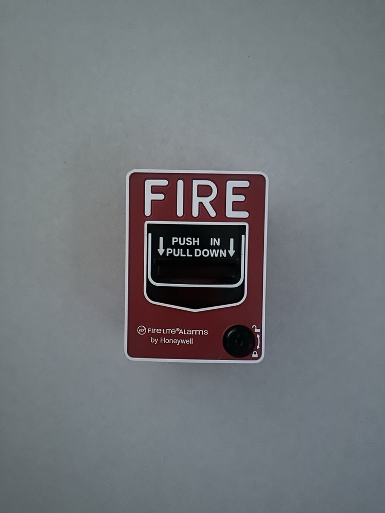 [FREE SHIPPING] Fire•Lite Alarms BG-12L Dual-Action Pull Station With Keylock