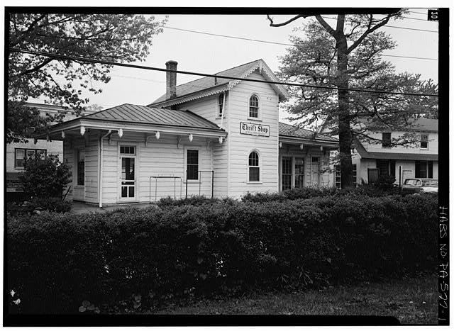 1. GENERAL VIEW, FRONT ELEVATION - Whitehall Railroad Station, Glenbrook Avenue