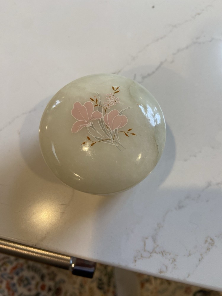 Alabaster Handcrafted Vintage Hinged-Lid Trinket Box Made in Italy, 2.25
