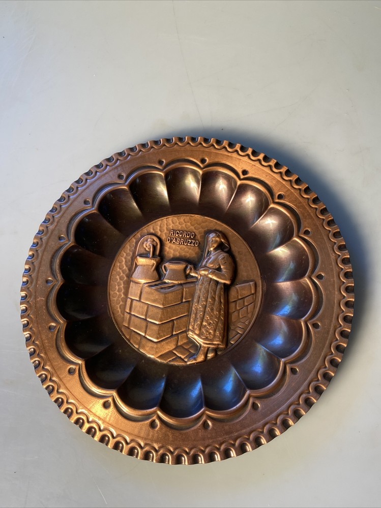 Ricordo D’Abruzzo 3D Copper Tone Plate Plaque Wall Hanging 7.5 in VTG-image