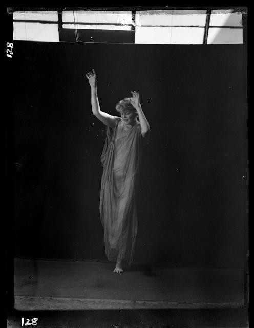 Photo:Unidentified Elizabeth Duncan Dancer 1910s Dance Portrait