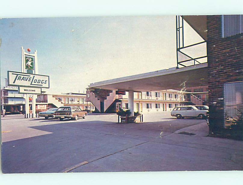 Damaged-Back Pre-1980 TRAVELODGE MOTEL Indianapolis Indiana IN c0447