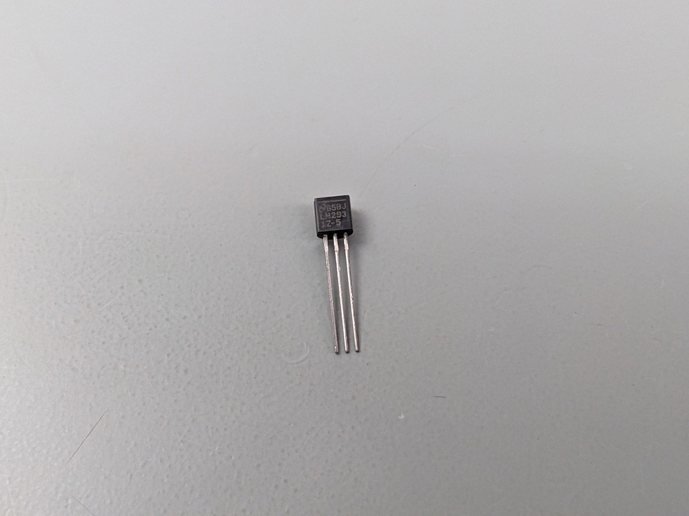 (3) LM2931Z-5 Low-Dropout 5v Voltage Regulator ICs