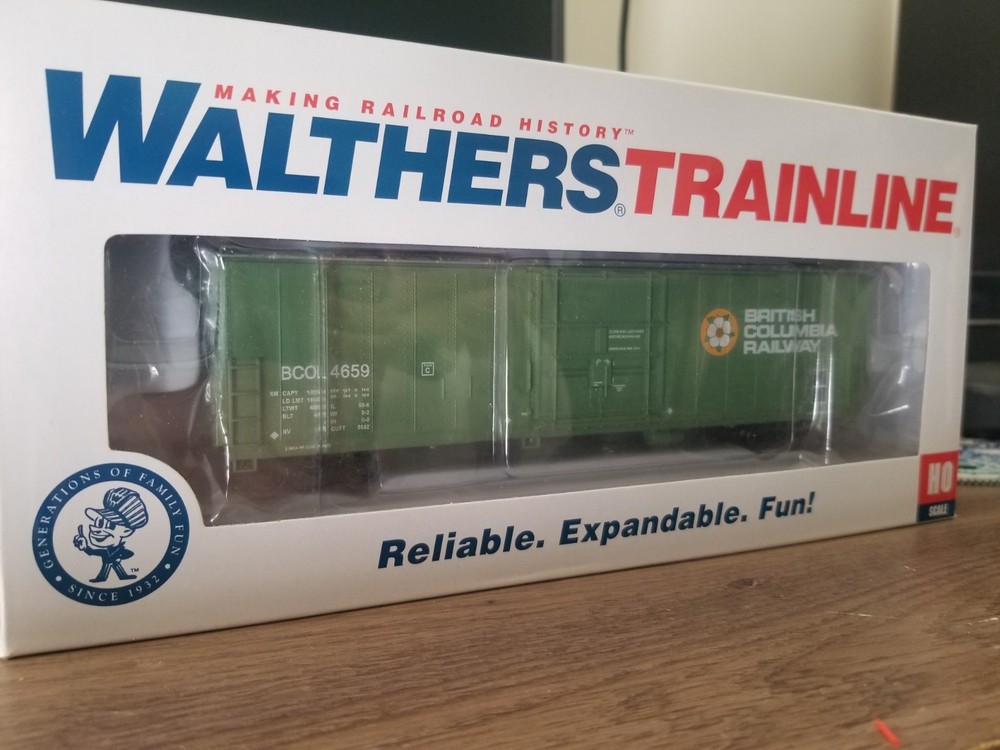Ho Scale British Columbia Railway Walthers Trainline Boxcar Ho Scale NIB