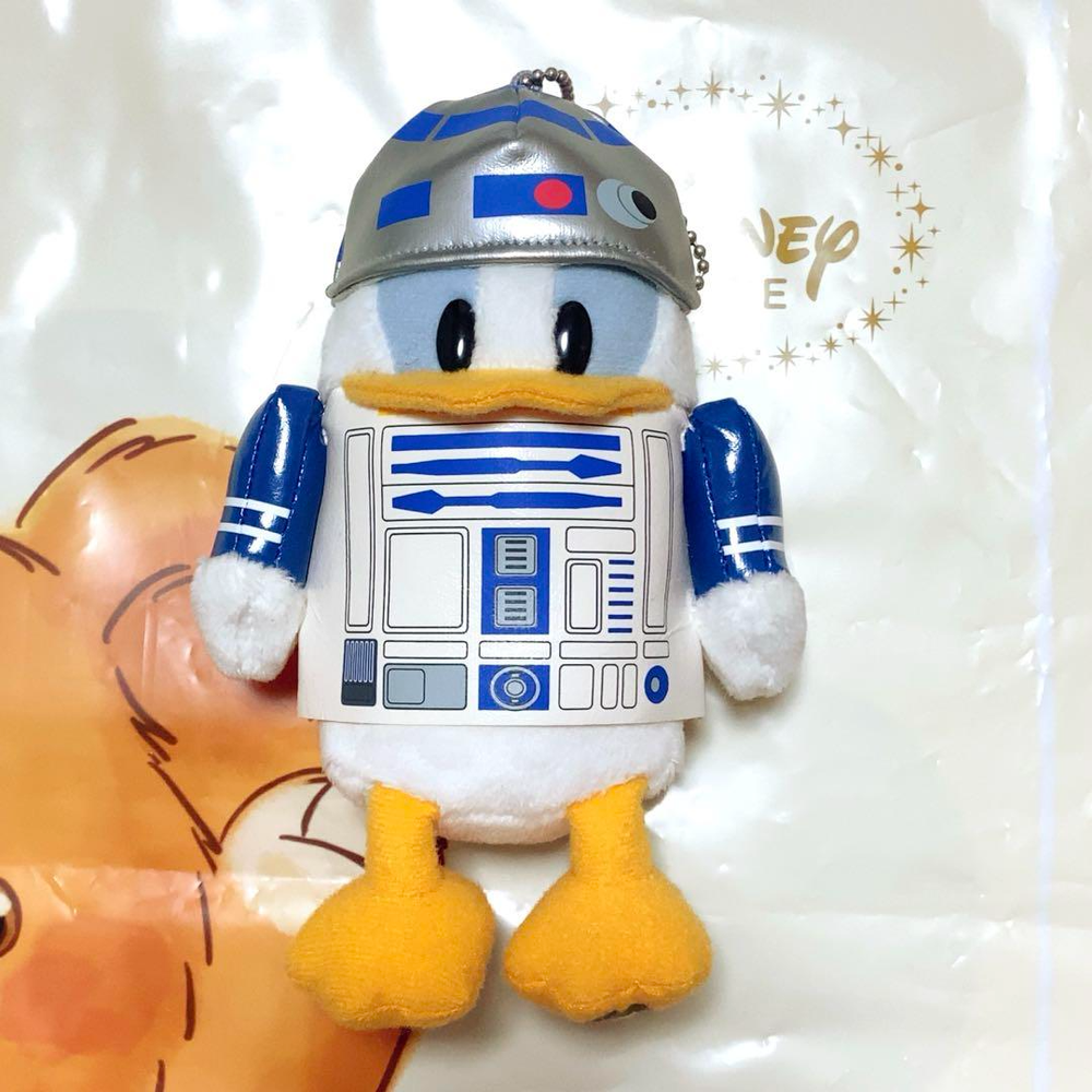 Tokyo Disney Star Wars Donald Duck R2D2 Plush Keychain Pin Badge Japan Limited