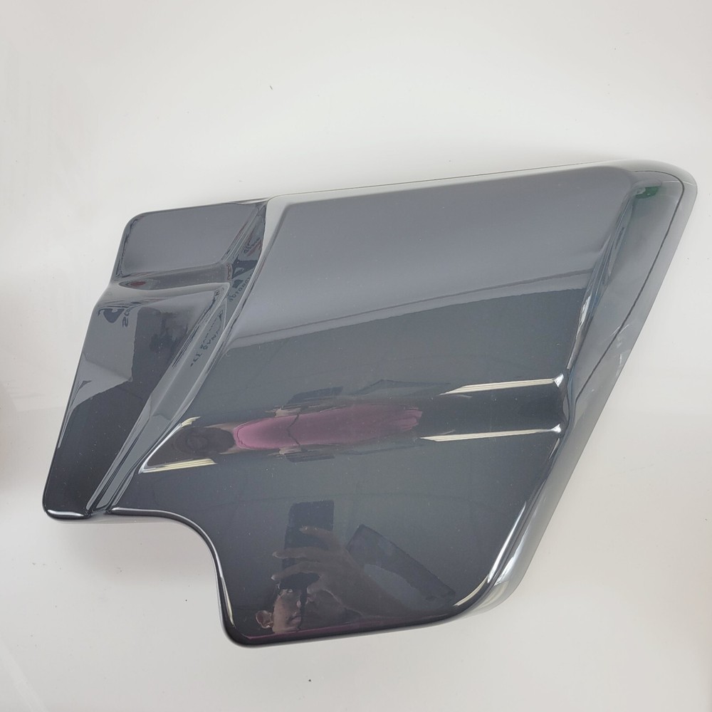Harley-Davidson 09-23 Touring Right CVO Gunship Gray Side Cover 57200182EGZ