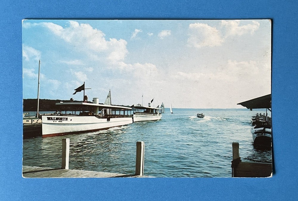 LAKE GENEVA Wisconsin SIGHTSEEING BOATS AT RIVIERA Postcard UNUSED