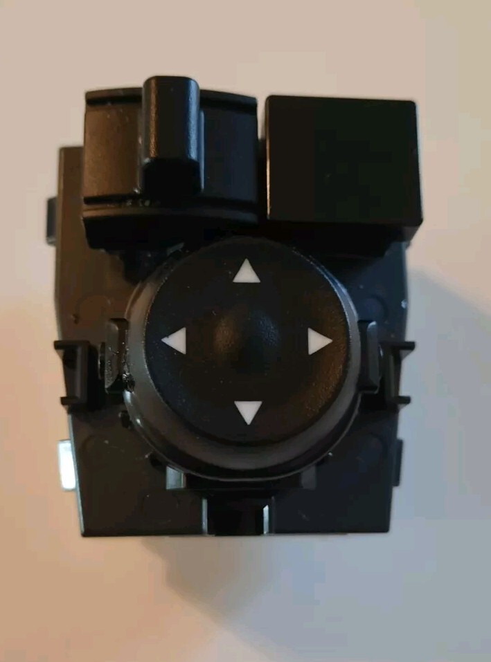 2022 -2024 HYUNDAI TUCSON MIRROR CONTROL SWITCH 93530AA0004X. P85T4