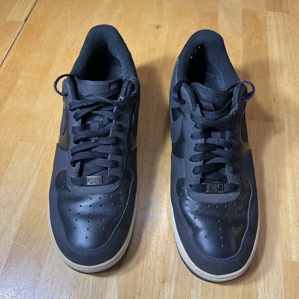 Size 9.5 - Nike Air Force 1 Low Premium Black