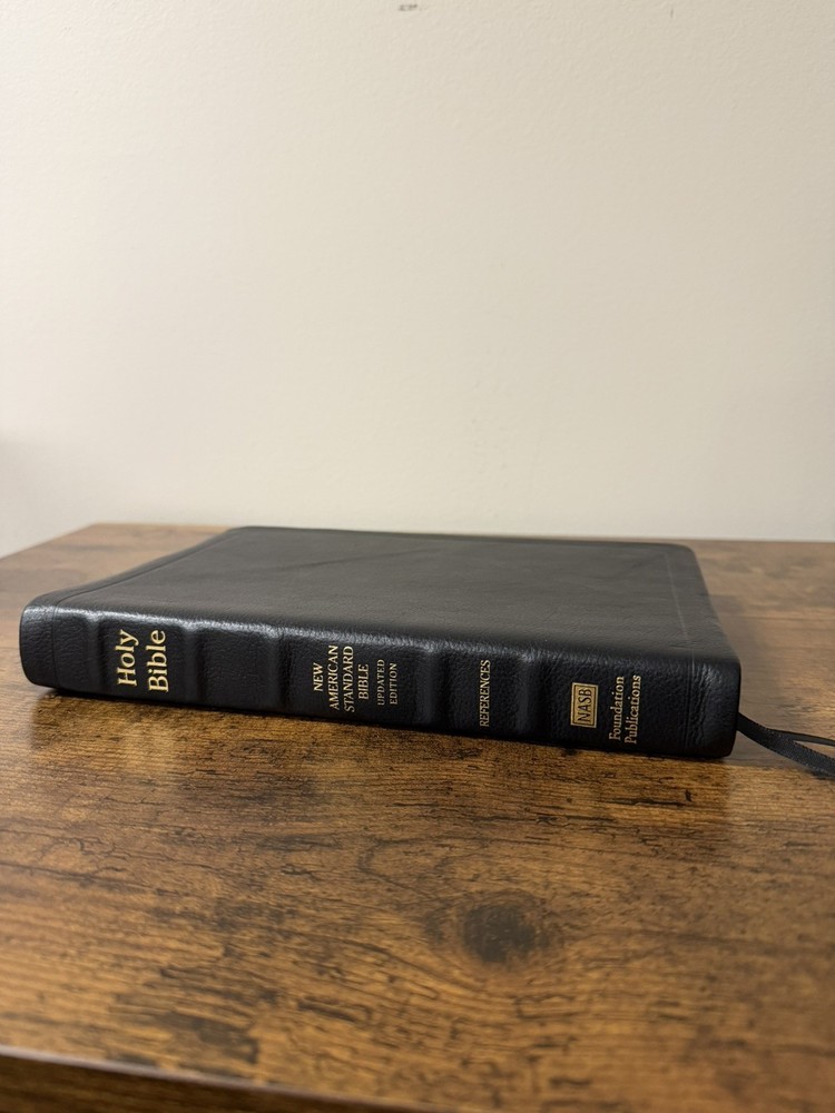 New American Standard Bible Large Print Ultrathin Reference NASB Update Calfskin