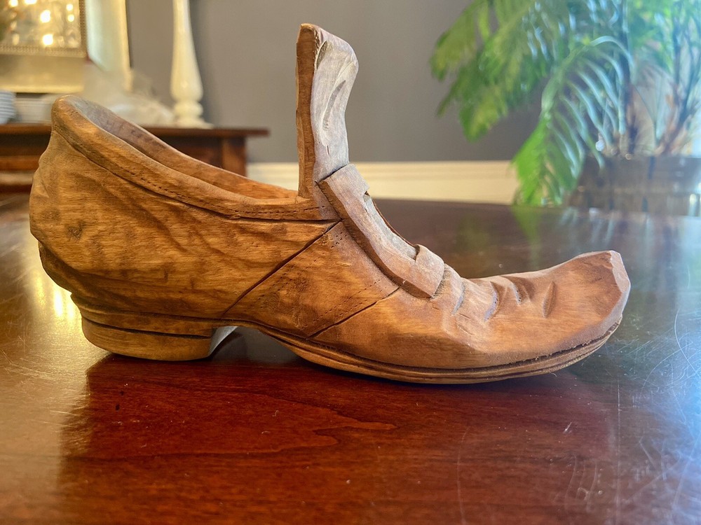 Vintage Hand Carved Wooden Colonial Shoe - Carved By The Whittlers