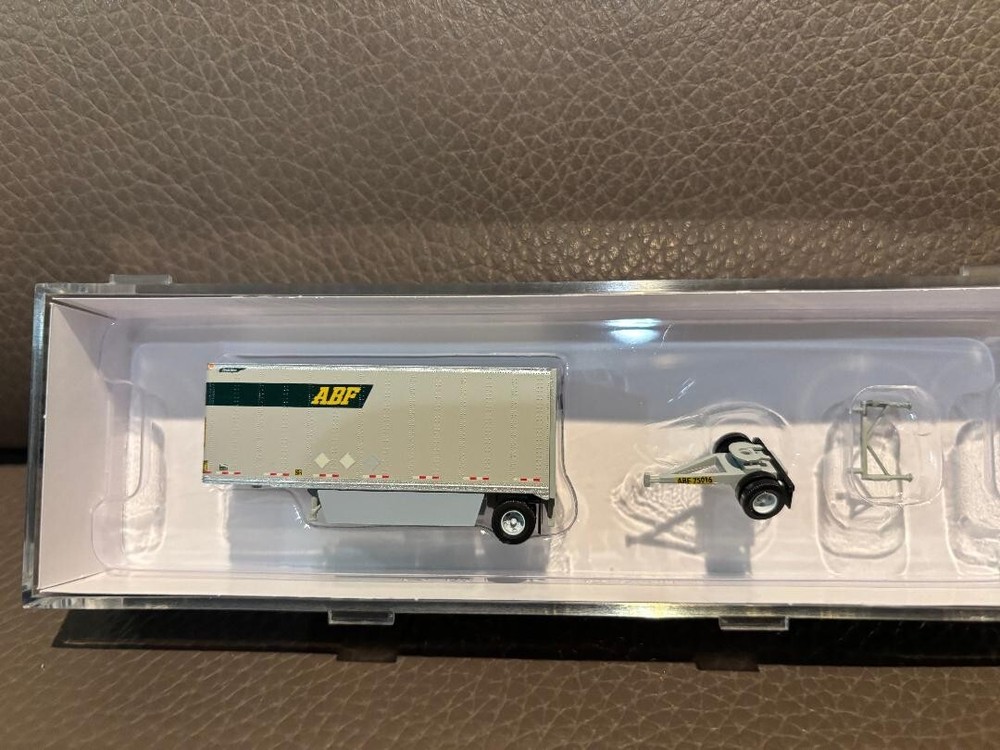 Trainworx N Scale 42893-01 28' Pup Trailer w/Dolly  ABF  #82614