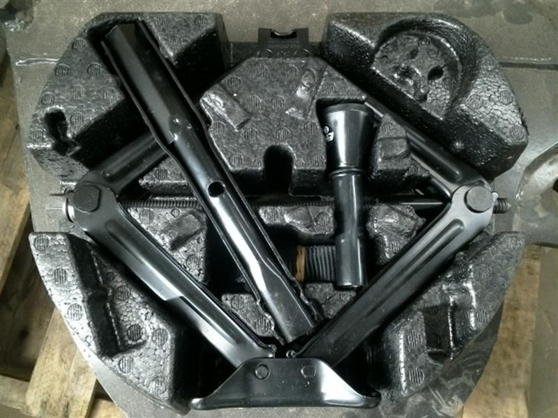 2020 Terrain Jack 104648699 No Foam Tray No Spare Tire