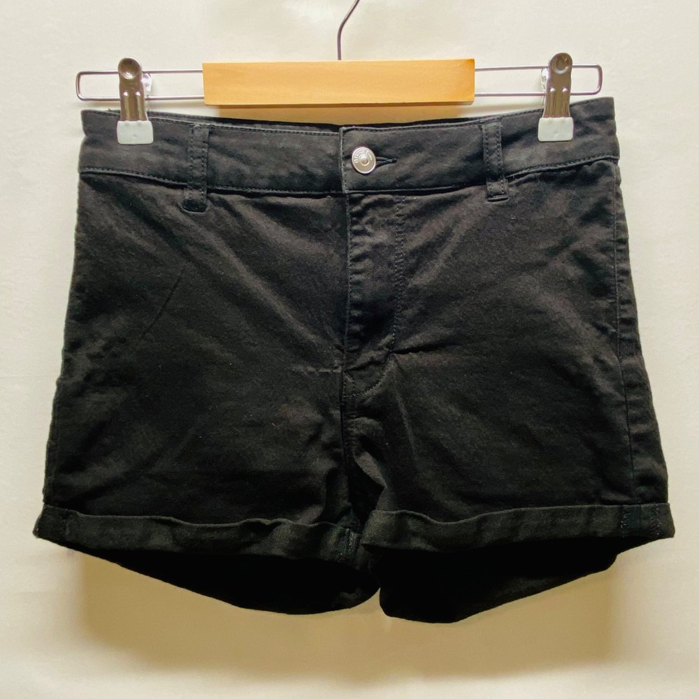 Divided by H&M Shorts Women's Size 10 Black Cuffed Casual Fit Stretch Fashion