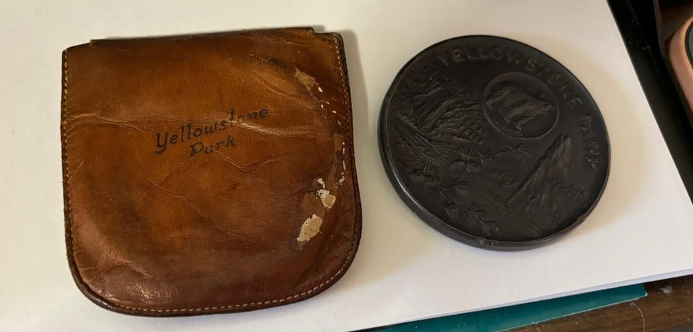 Yellowstone Park Vintage Heavy Metal Indian 2.75” Paperweight w/Original Pouch