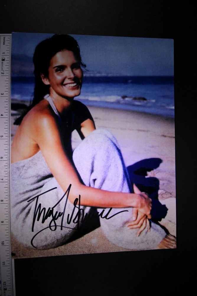 Angie Harmon (Law & Order~Rizzoli & Isles) Autograph Photo~
