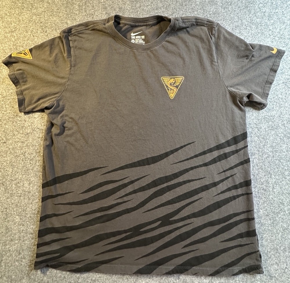 Nike Kobe Bryant Black Mamba Division TShirt XL Lakers Basketball Gray717923-060