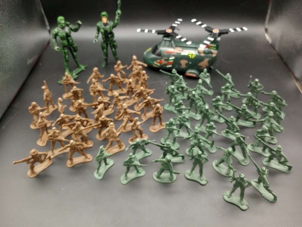 Lot Of Green & Tan Army Toy Soldiers Figurines And Chopper