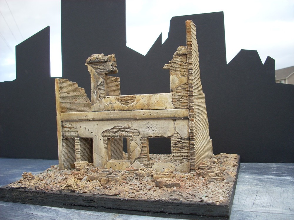 Dioramas Plus DP7 Apartment Ruins. 1/35 + Free $15 Diorama Base Great Detail!