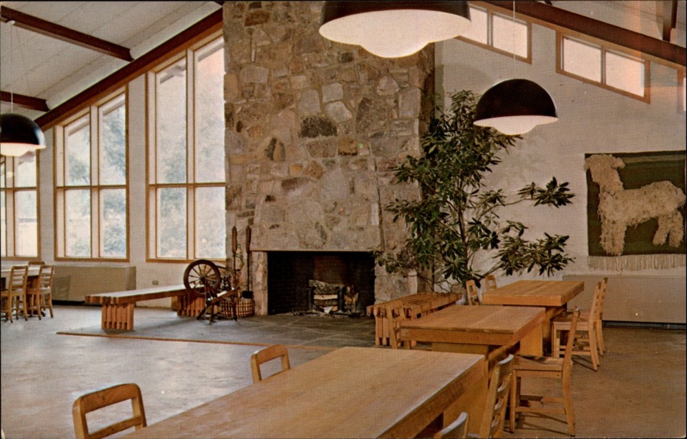 Arrowmont School of Arts and Crafts Gatlinburg Tennessee Library postcard k166