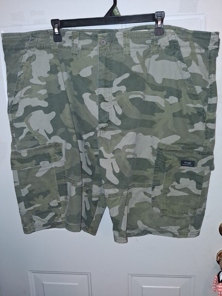 Wrangler Cargo Shorts Mens 46 Relaxed Fit Camo Military Cotton Stretch 10