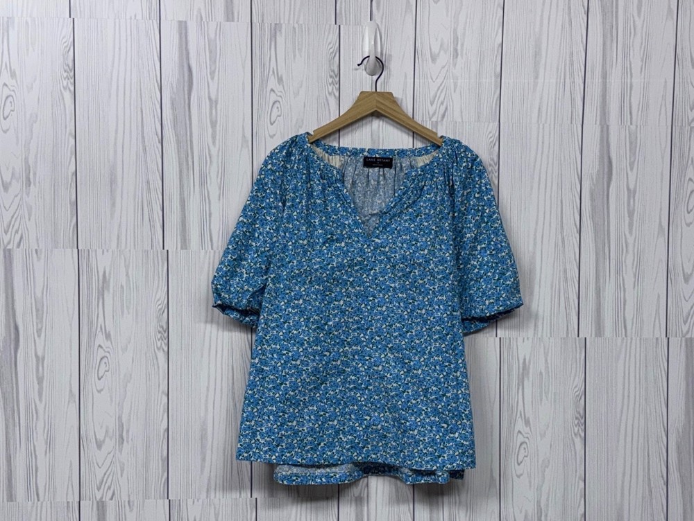Lane Bryant blouse womens size 20 short sleeve blue floral patterned top