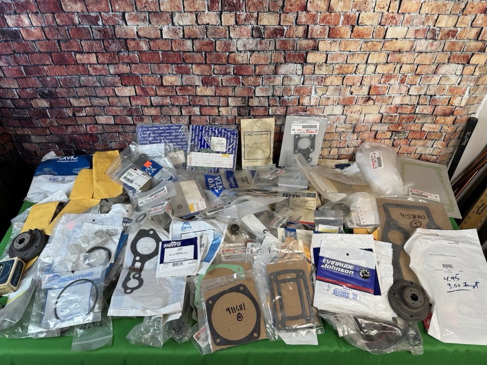 massive lot of OMC Johnson Evinrude Yamaha Outboard Motor Parts 250+ parts 13lbs