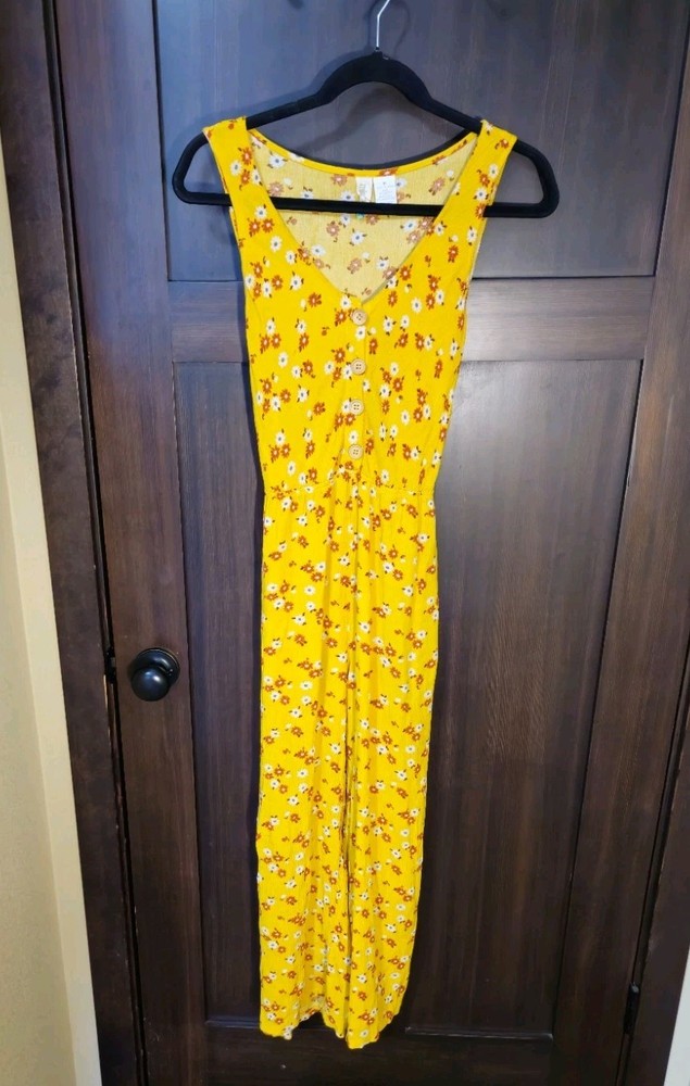 EUC Women's Mimi Chica Yellow Floral Stretch Sleeveless Jumpsuit Size M Medium