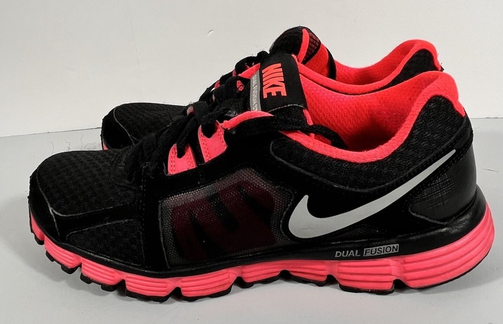 Nike Shoes Women's 8 Black Dual Fusion Run 2 Athletic