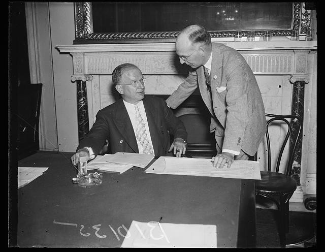 Photo:Burton K Wheeler 1930s Senate Office Meeting Portrait