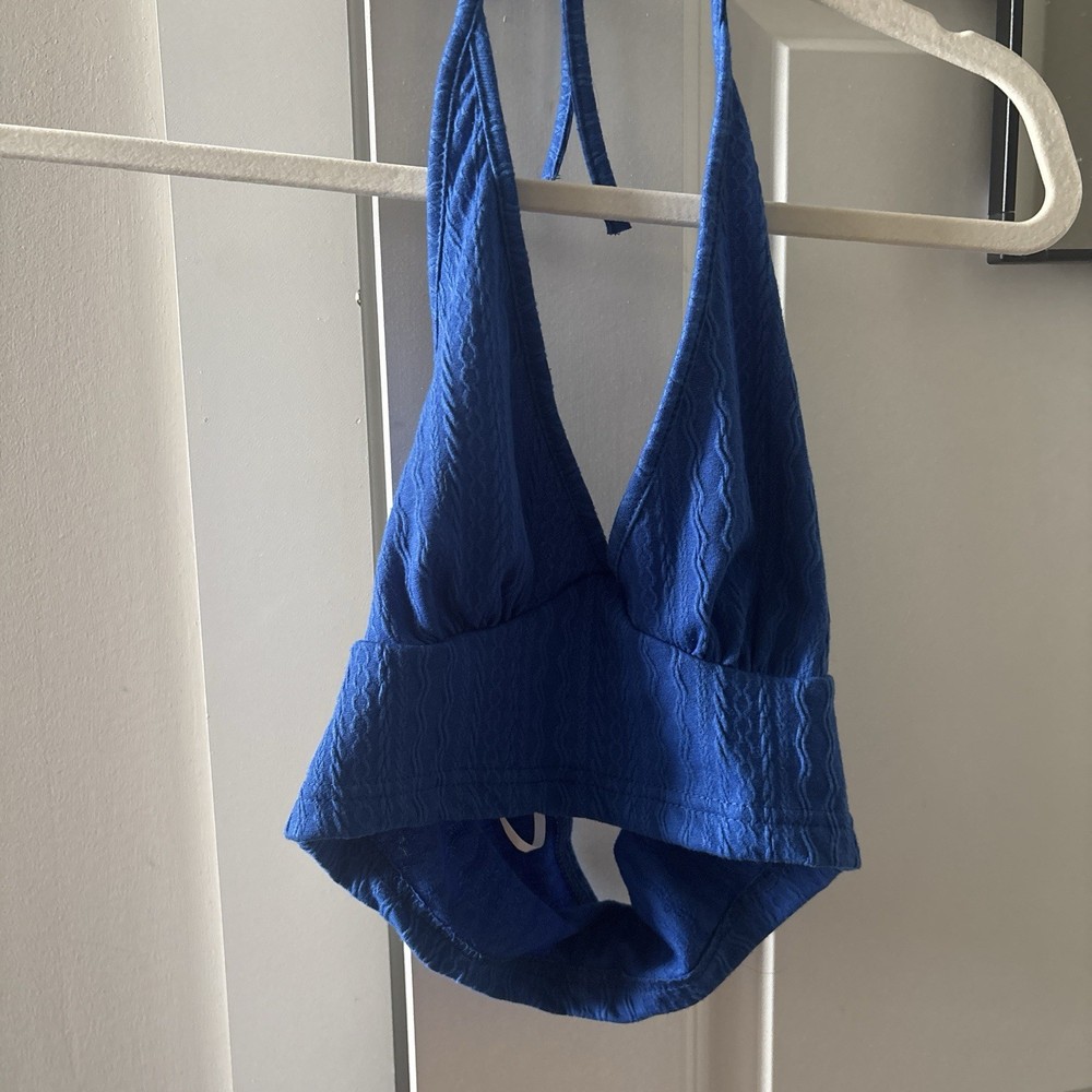 Women’s Blue Solid Halter top size small