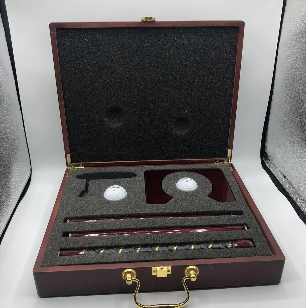 Ace Executive Mini Golf Set for Office Family Fun by Picnic Time Brands  -image