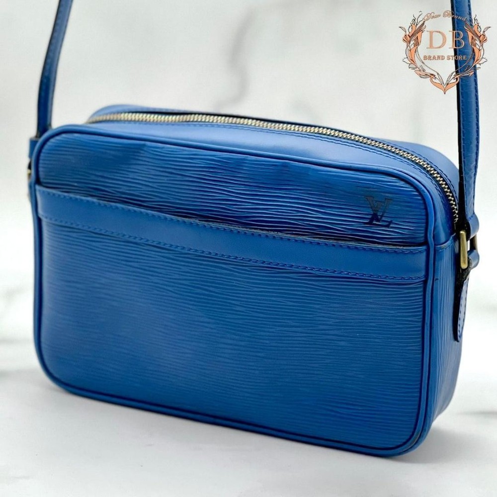 Louis Vuitton Trocadero 24 Epi Leather Shoulder Bag in Blue