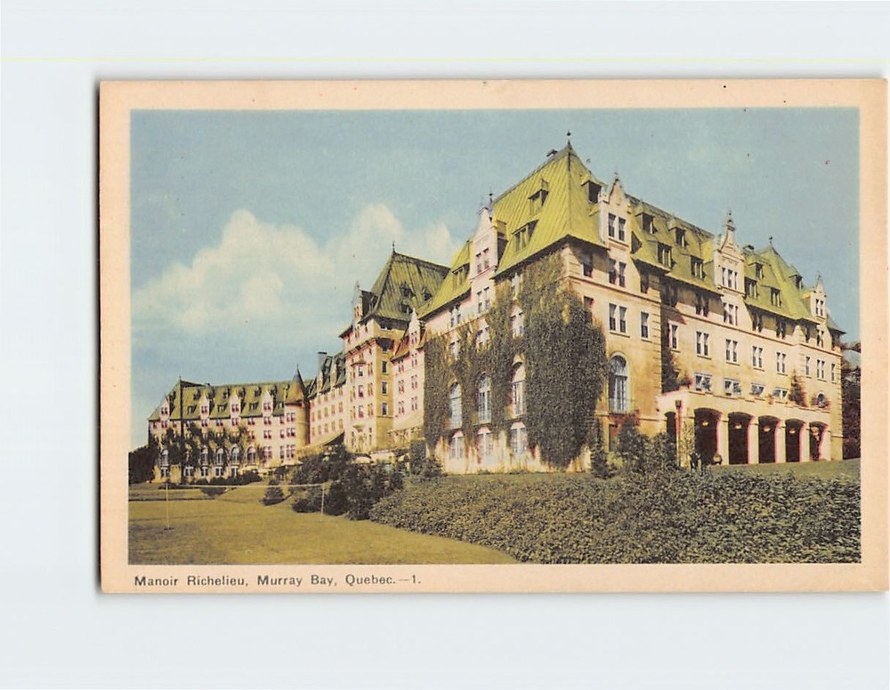 Postcard Manoir Richelieu Murray Bay Quebec Canada
