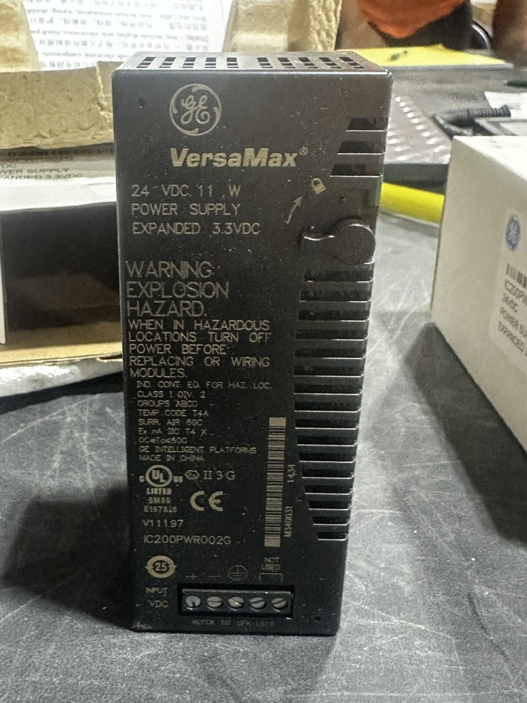 GE-Fanuc IC200PWR002G VersaMax 24VDC PLC Power Supply