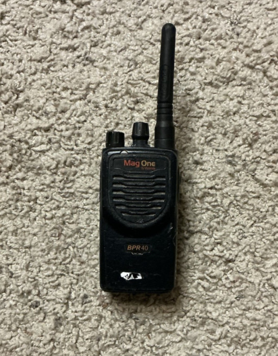 Motorola Mag One BPR40 Two-Way Radio Walkie Talkie w/ Battery - Works