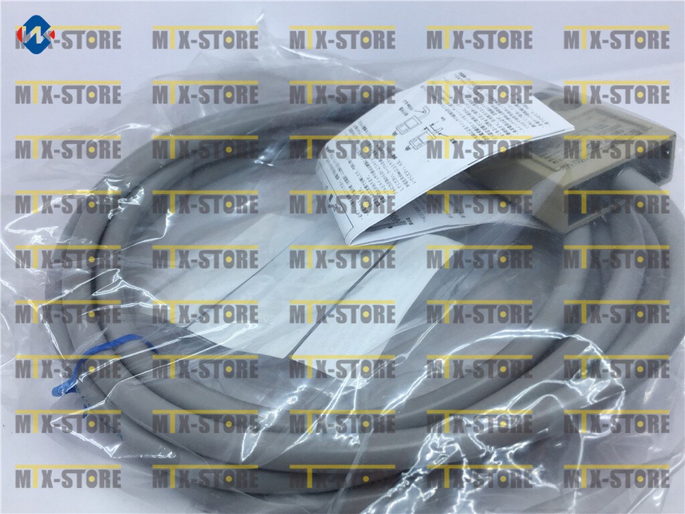 1PC Omron Brand New limit switch D4C-1302