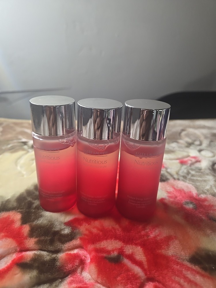 Estee Lauder Nutritious Super Pomegranate Radiant Energy Lotion Light * 4 x 1 oz