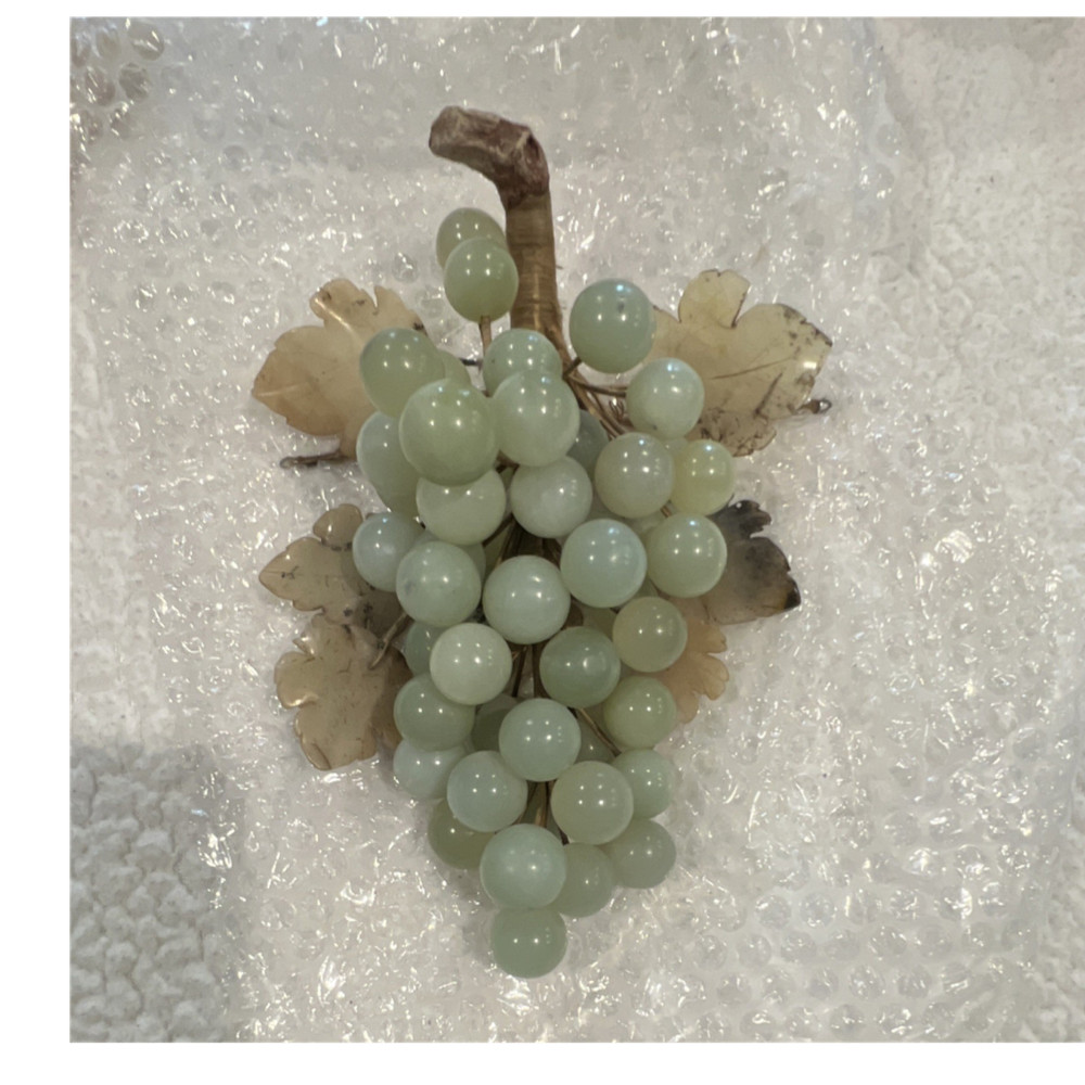 Green Stone jade Faux Grape Cluster Decorative Fruit w/ stone Leaves, vintage