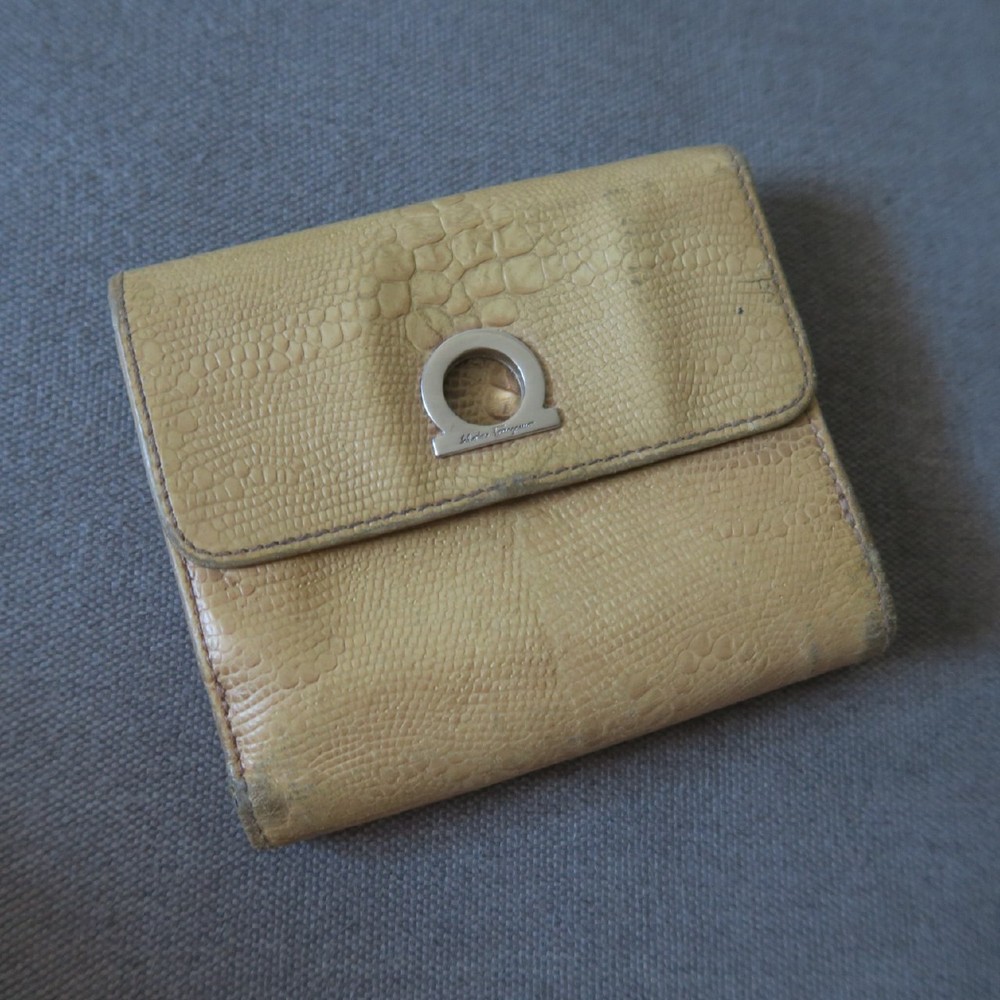 Salvatore Ferragamo Women's Leather Wallet