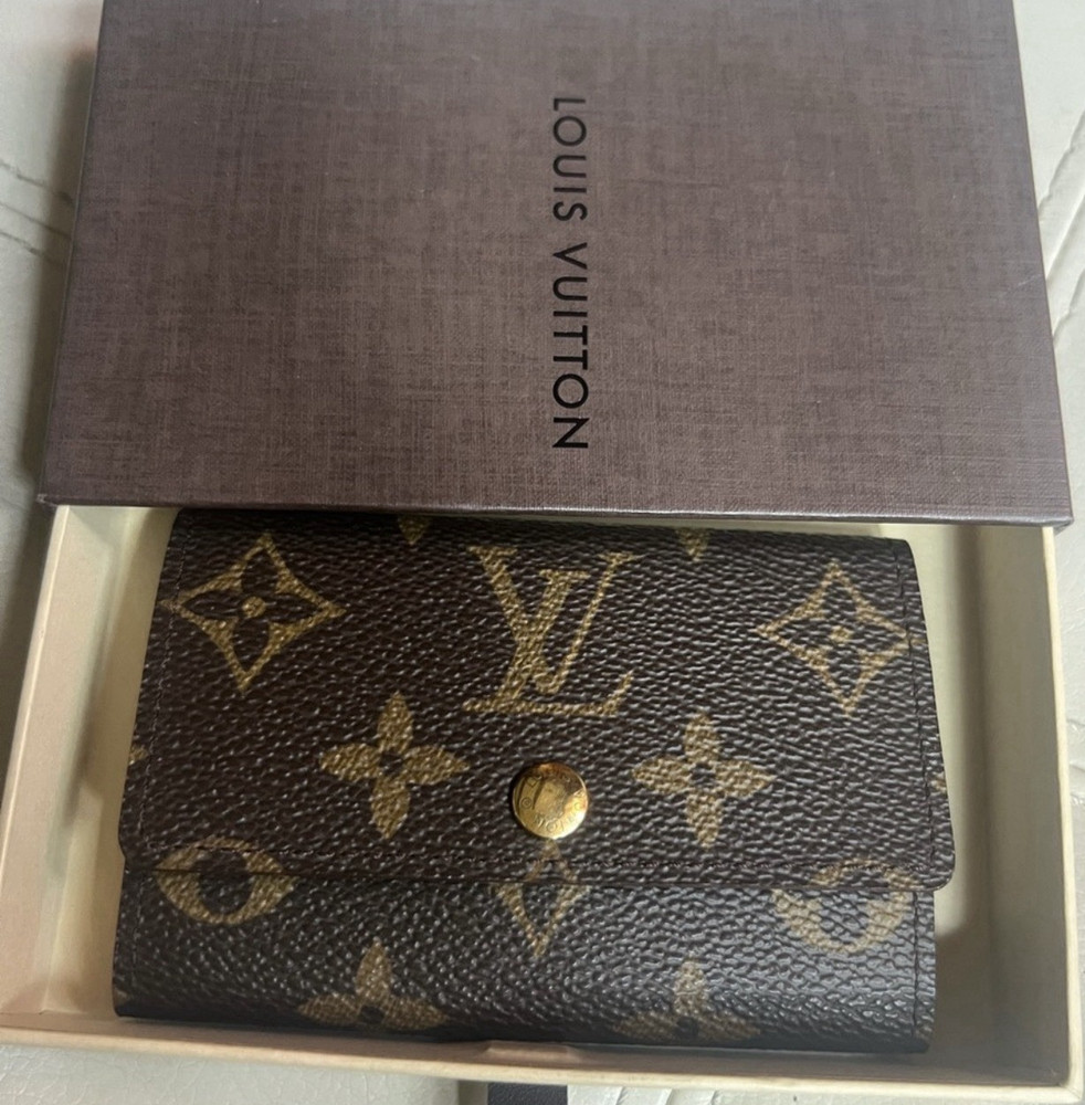 VTG Louis Vuitton Monogram Leather 6-Key Case Brown Snap Closure with Box